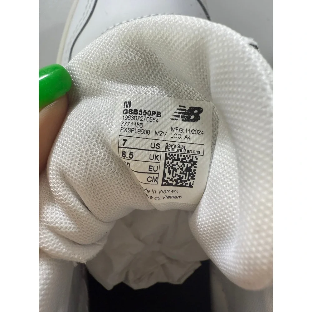New Balance 550 GS White Leather Basketball Sneakers Youth Size 7New‎